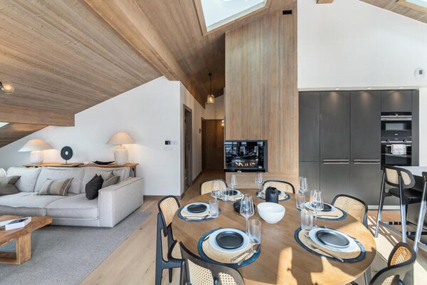 Foto van Hengst Een Woonplaats - Vakantiehuis in MEGEVE - DiningRoom