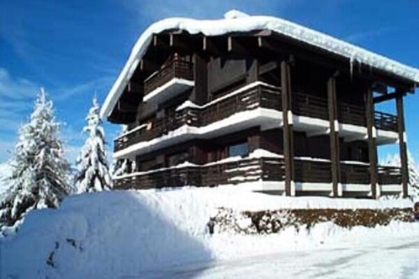 Foto van Residentie La Gelinotte - Vakantiehuis in ST GERVAIS LES BAINS - ExteriorWinter