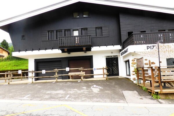 Foto van Residentie De lucht van de tijd - Vakantiehuis in LES CONTAMINES MONTJOIE - LivingRoom