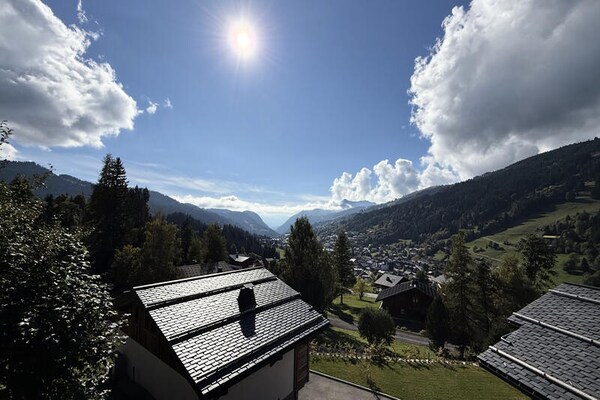 Foto van Chalet in Les Gets met Jacuzzi & Uitzicht - Vakantiehuis in Les Gets - Untagged