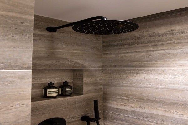 Foto van Gezellige en moderne studio-Jardin de Luxembourg - Vakantiehuis in Paris - Untagged