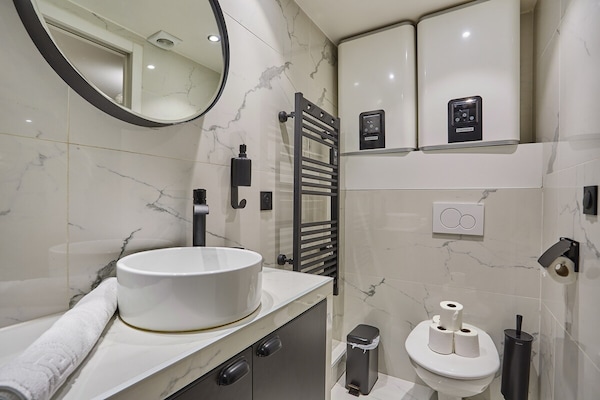 Foto van Charmant appartement Faubourg St Honore Madeleine - Vakantiehuis in Paris - Untagged