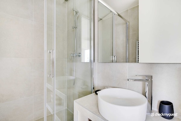 Foto van Charmant appartement - 2BR/6P - Faubourg-du-Roule - Vakantiehuis in Paris - 