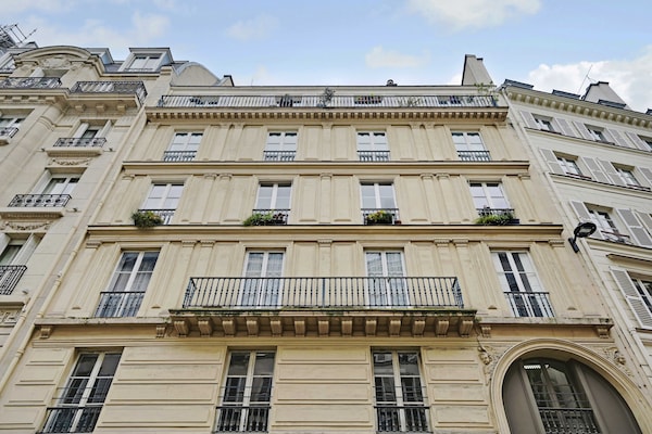 Foto van Charmant appartement - 2BR/6P - Gare Saint-Lazare - Vakantiehuis in Paris - 