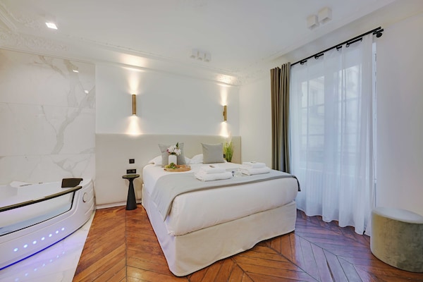 Foto van Charmant appartement - 2BR/6P - Gare Saint-Lazare - Vakantiehuis in Paris - 