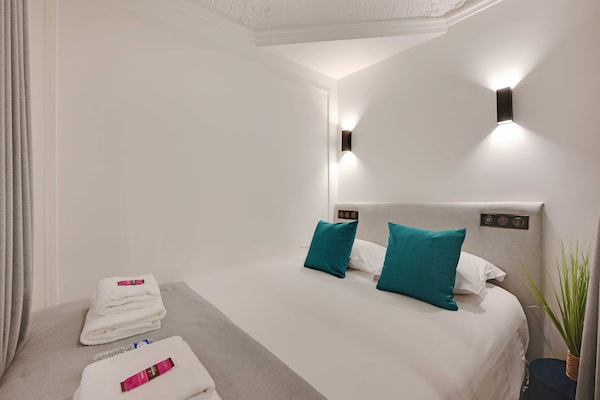 Foto van Charmant appartement - 2BR/6P - Gare Saint-Lazare - Vakantiehuis in Paris - 