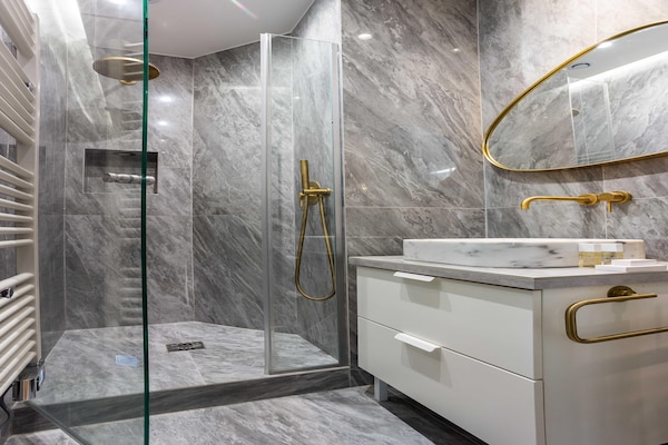 Foto van Leef als echte Parijzenaars in het hart van Parijs - BathRoom