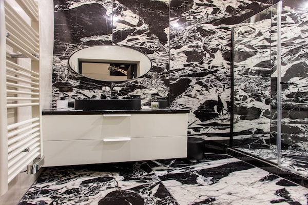 Foto van Leef als echte Parijzenaars in het hart van Parijs - BathRoom