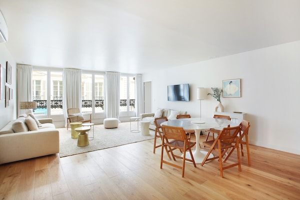 Foto van Luxe en nieuw appartement in het centrum van Parijs - 