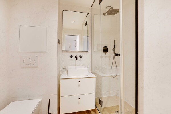 Foto van Charmant appartement nabij Marais - Vakantiehuis in paris - BathRoom
