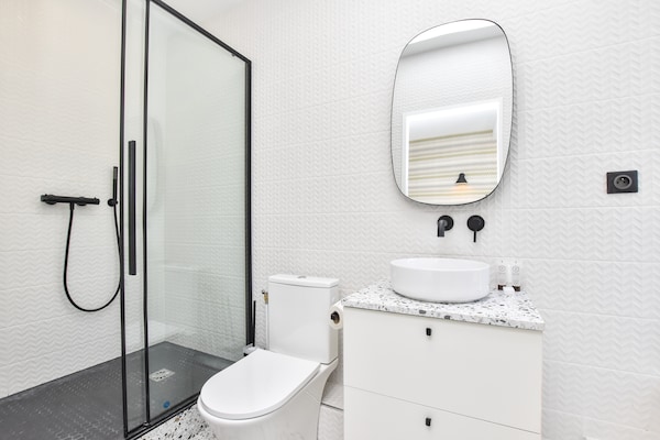 Foto van Intieme studio - 2P - Beaugrenelle/Tour Eiffel - Vakantiehuis in Paris - 