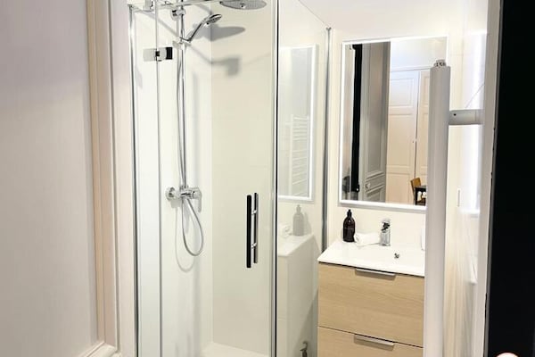 Foto van Le Crosne Parkeren Stilstaand - Vakantiehuis in Rouen - 