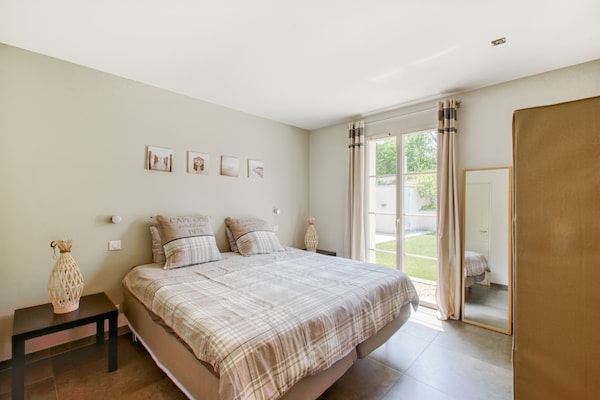 Foto van Villa in Le Plan-de-la-Tour met Zwembad - Vakantiehuis in Le Plan-de-la-tour - BedRoom