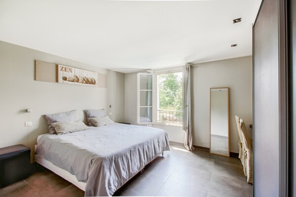 Foto van Villa in Le Plan-de-la-Tour met Zwembad - Vakantiehuis in Le Plan-de-la-tour - BedRoom