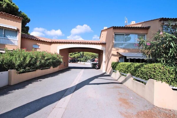 Foto van 2 stukken voor 4 personen - Vakantiehuis in STE MAXIME - ParkFacilities