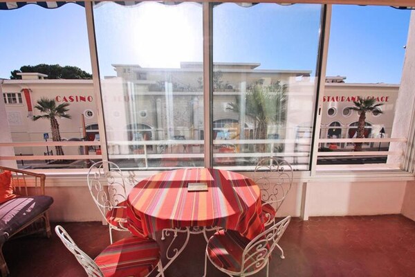 Foto van 4 stukken voor 7 personen - Vakantiehuis in STE MAXIME - DiningRoom