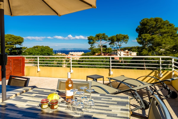 Foto van Appartement met zeezicht voor 4 personen, Var - Vakantiehuis in Six-Fours-les-Plages - TerraceBalcony