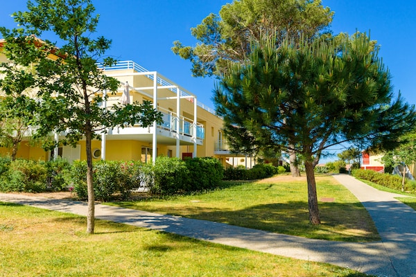 Foto van Appartement met zeezicht in een blokhut voor 6 - Vakantiehuis in Six-Fours-les-Plages - GardenSummer