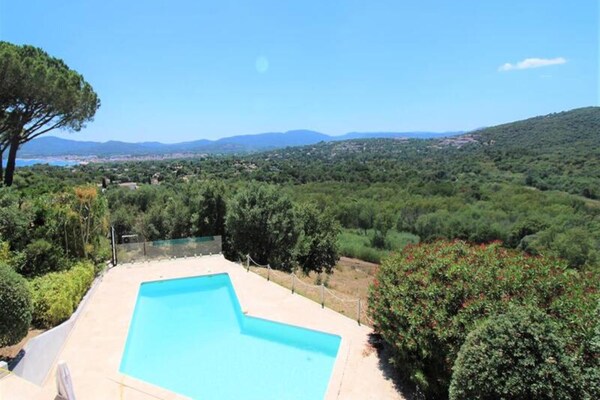 Foto van Residentie Hauts-de-Grimaud - Vakantiehuis in GRIMAUD - ExteriorSummer