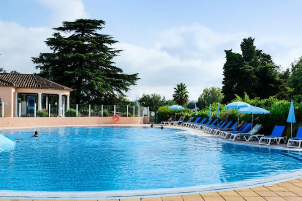 Foto van Residentie Les Parcs de Grimaud - Vakantiehuis in Grimaud - ExteriorSummer