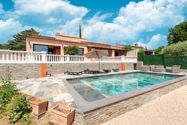 Foto van Villa in Callian met verwarmd zwembad en golf - Vakantiehuis in CALLIAN - PoolOfHouse