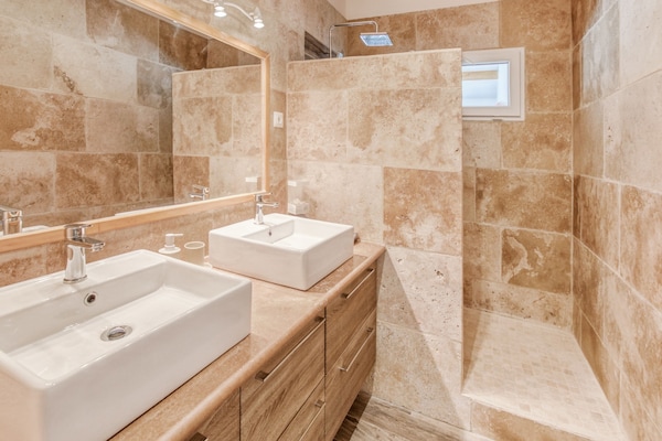 Foto van Vakantiehuis in La Seyne vlakbij Sablettes - Vakantiehuis in La-Seyne-sur-Mer - BathRoom