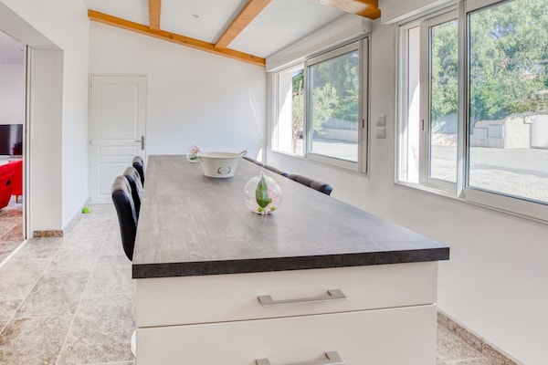Foto van Vakantiehuis in La Seyne vlakbij Sablettes - Vakantiehuis in La-Seyne-sur-Mer - DiningRoom