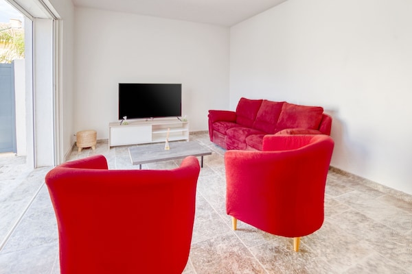 Foto van Vakantiehuis in La Seyne vlakbij Sablettes - Vakantiehuis in La-Seyne-sur-Mer - LivingRoom