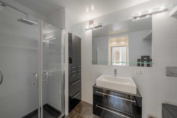 Foto van Appartement met 1 slaapkamer en 4 zitplaatsen in het hart van Saint-Tropez, vlakbij de haven. - Untagged