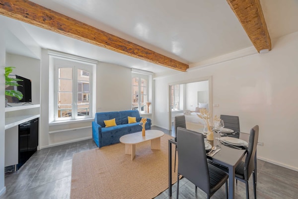 Foto van Appartement met 1 slaapkamer en 4 zitplaatsen in het hart van Saint-Tropez, vlakbij de haven. - Untagged
