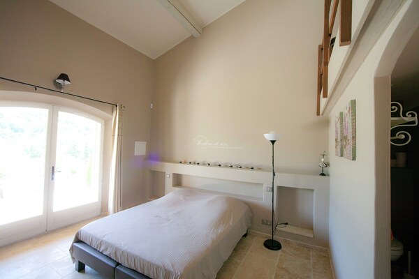Foto van Villa in de Provence met Infinity Pool - Vakantiehuis in Apt - BedRoom