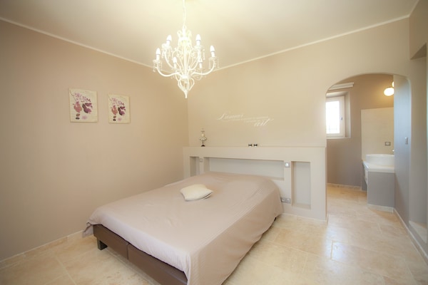 Foto van Villa in de Provence met Infinity Pool - Vakantiehuis in Apt - BedRoom