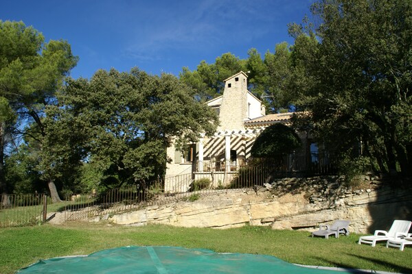 Foto van Villa in Crillon-le-Brave bij Mont Ventoux - Vakantiehuis in Crillon-le-Brave - ExteriorSummer