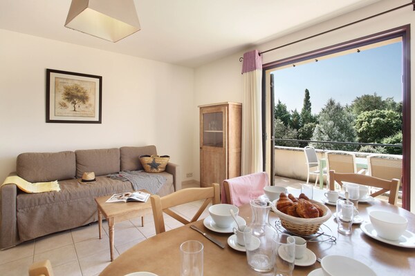 Foto van Appartement in Bonnieux bij Lavendelvelden - Vakantiehuis in BONNIEUX - DiningRoom