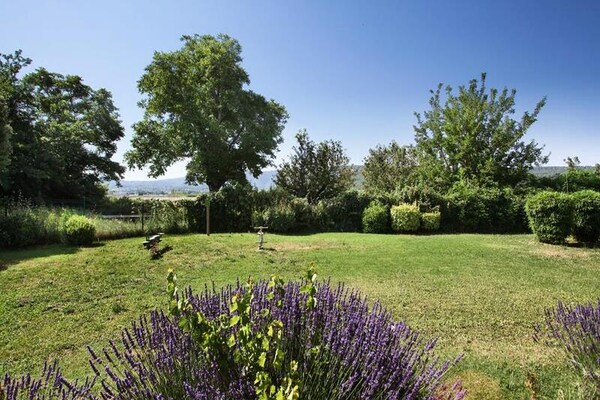 Foto van Residentie Odalys Les 4 Soleils - Vakantiehuis in BONNIEUX - 