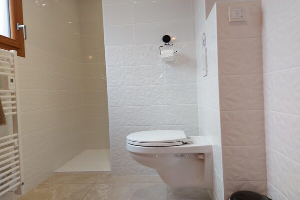 Foto van Chalet in St Maurice bij Ballon d'Alsace - Vakantiehuis in Saint-Maurice-sur-Moselle - BathRoom