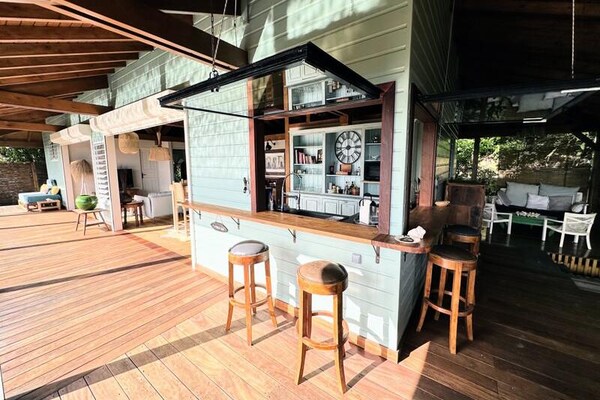 Foto van Villa in Grand-Bourg met zwembad en uitzicht op zee - Untagged