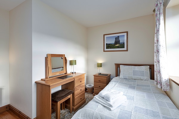 Foto van Cottage bij Cardigan Bay met Bubbelbad - Vakantiehuis in Talybont - BedRoom