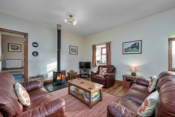 Foto van Cottage bij Cardigan Bay met Bubbelbad - Vakantiehuis in Talybont - LivingRoom