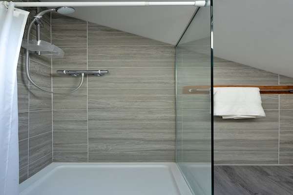 Foto van Cottage in Chilton Foliat bij Savernake Bos - Vakantiehuis in Hungerford - BathRoom