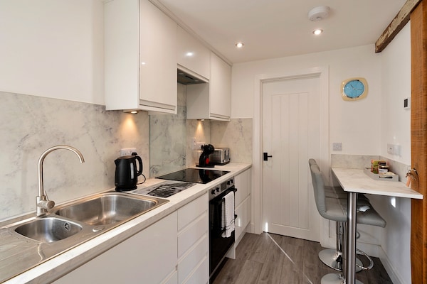 Foto van Cottage in Chilton Foliat bij Savernake Bos - Vakantiehuis in Hungerford - Kitchen