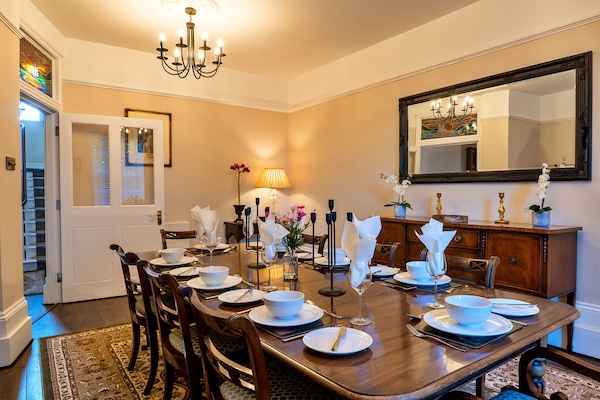 Foto van Cottage in Cornwall bij Helford River & Hot Tub - Vakantiehuis in Gweek - DiningRoom