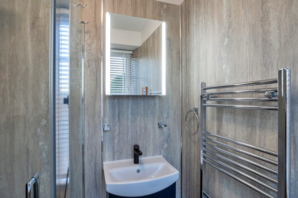 Foto van Cottage in Cornwall bij Helford River & Hot Tub - Vakantiehuis in Gweek - BathRoom