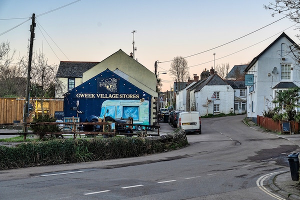 Foto van Cottage in Cornwall bij Helford River & Hot Tub - Vakantiehuis in Gweek - GardenSummer