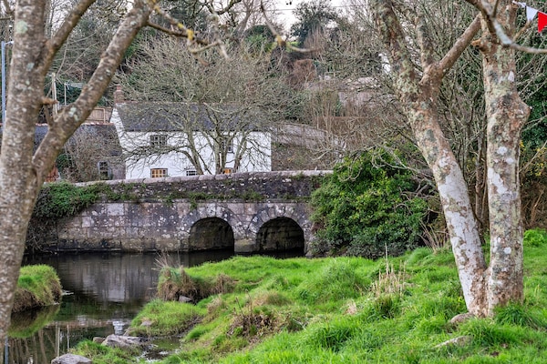 Foto van Cottage in Cornwall bij Helford River & Hot Tub - Vakantiehuis in Gweek - Outdoor