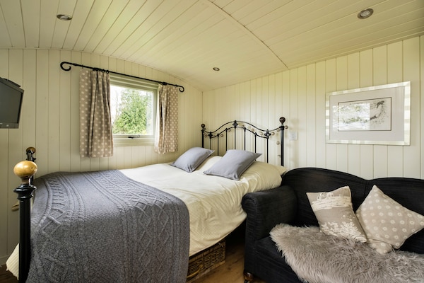 Foto van Luxe kampeerhuisje in Nordley, Geen storting - Vakantiehuis in Nordley - BedRoom