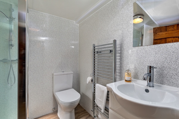 Foto van Cottage in Whitby bij stranden - Vakantiehuis in Whitby - BathRoom