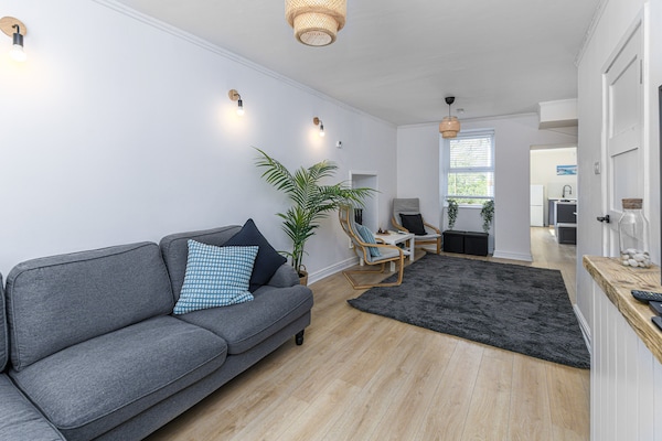 Foto van Cottage in Snowdonia met Filmkamer & Uitzicht - Vakantiehuis in Blaenau Ffestiniog - LivingRoom
