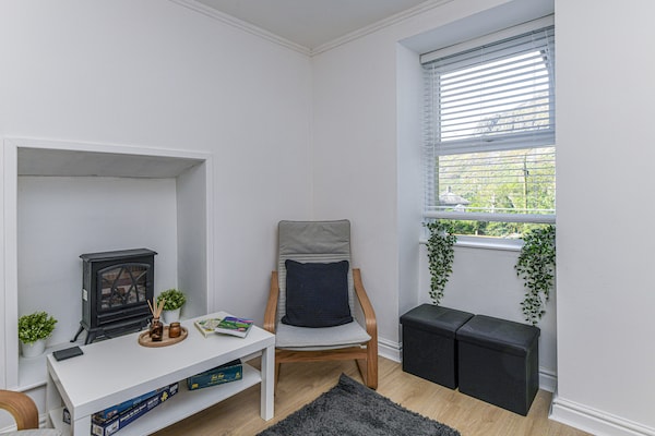 Foto van Cottage in Snowdonia met Filmkamer & Uitzicht - Vakantiehuis in Blaenau Ffestiniog - LivingRoom