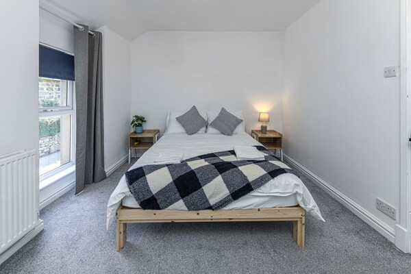 Foto van Cottage in Snowdonia met Filmkamer & Uitzicht - Vakantiehuis in Blaenau Ffestiniog - BedRoom